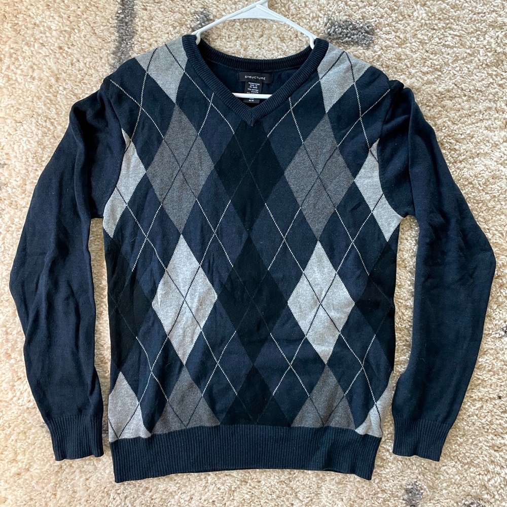 Argyle V-Neck Sweater. Size Medium. Good Condition.